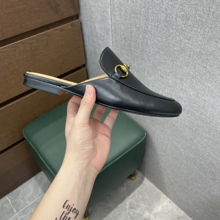 Gucci Shoe 